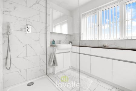 2 bedroom House for sale in Chichester Road, Cleethorpes, DN35