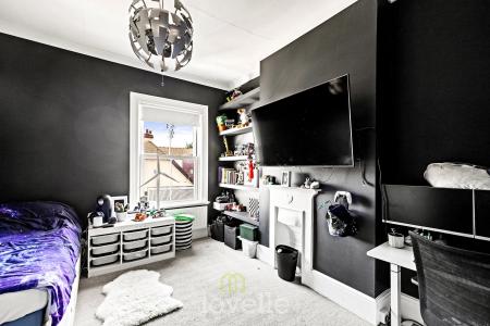 3 bedroom Semi-detached house for sale in Oxford Street, Cleethorpes, DN35