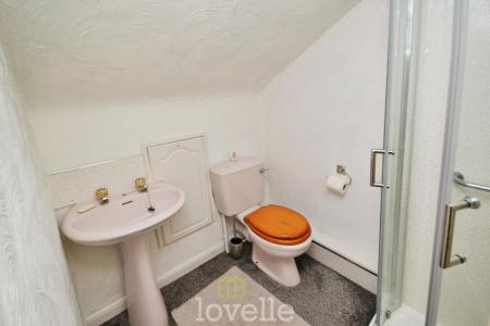 2 bedroom Terraced bungalow for sale in Suggitts Court, Cleethorpes, DN35