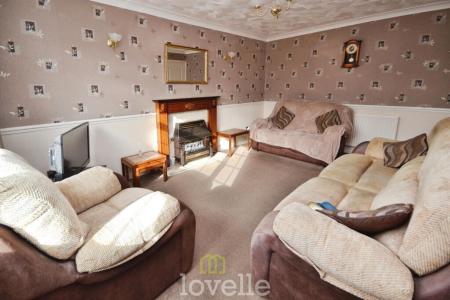 2 bedroom Terraced bungalow for sale in Suggitts Court, Cleethorpes, DN35