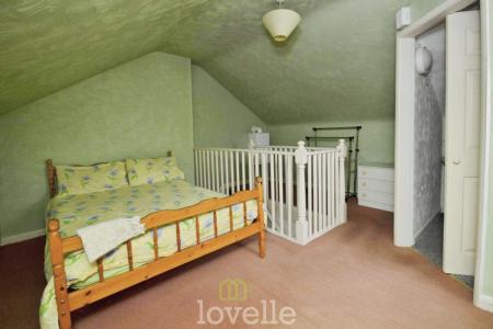 2 bedroom Terraced bungalow for sale in Suggitts Court, Cleethorpes, DN35