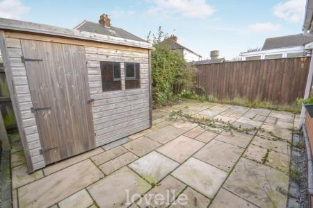 2 bedroom Terraced bungalow for sale in Suggitts Court, Cleethorpes, DN35