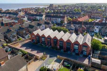 3 bedroom Terraced House for sale in Stable Mews, Cleethorpes, DN35