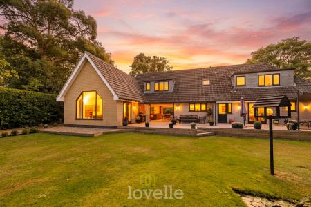 4 bedroom Detached house for sale in Humberston Avenue, Humberston, DN36