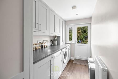 4 bedroom Detached house for sale in Humberston Avenue, Humberston, DN36