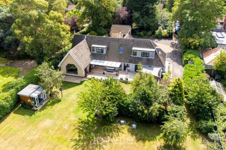 4 bedroom Detached house for sale in Humberston Avenue, Humberston, DN36