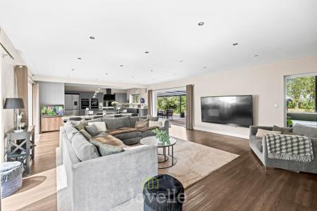 4 bedroom Detached house for sale in Humberston Avenue, Humberston, DN36