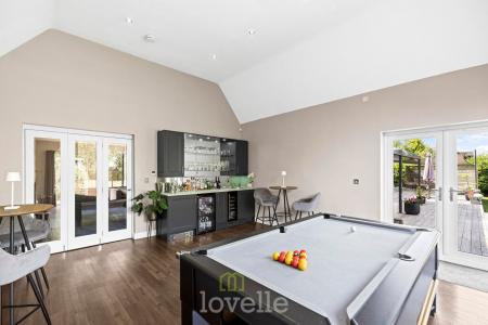 4 bedroom Detached house for sale in Humberston Avenue, Humberston, DN36