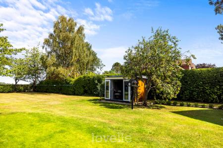 4 bedroom Detached house for sale in Humberston Avenue, Humberston, DN36