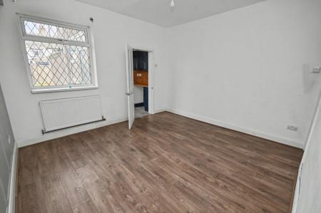 3 bedroom Terraced House for sale in Bennett Road, Cleethorpes, DN35