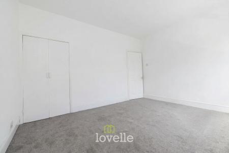 3 bedroom Terraced House for sale in College Street, Cleethorpes, DN35