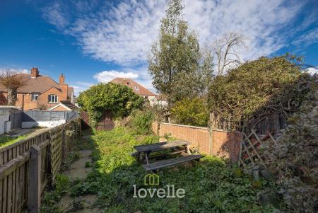3 bedroom Terraced House for sale in College Street, Cleethorpes, DN35