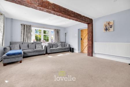 4 bedroom Detached house for sale in Main Street, Fulstow, LN11