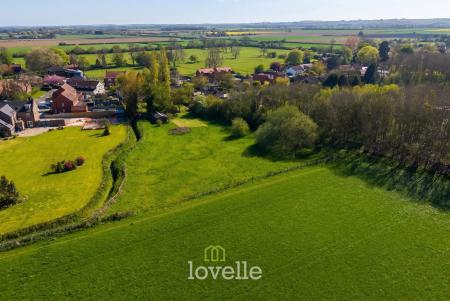 4 bedroom Detached house for sale in Main Street, Fulstow, LN11