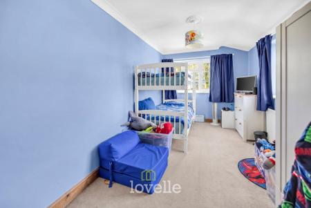 4 bedroom Detached house for sale in Main Street, Fulstow, LN11