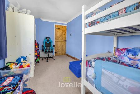 4 bedroom Detached house for sale in Main Street, Fulstow, LN11