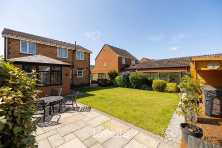 4 bedroom Detached house for sale in Drury Lane, New Waltham, DN36