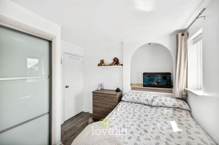 4 bedroom Detached house for sale in Drury Lane, New Waltham, DN36