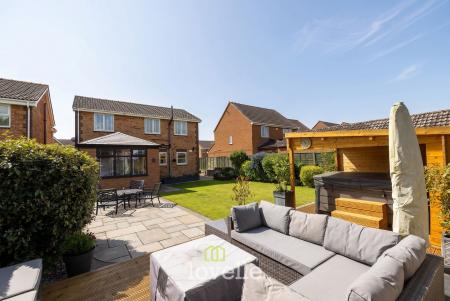 4 bedroom Detached house for sale in Drury Lane, New Waltham, DN36