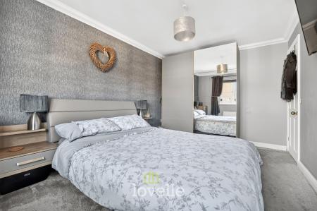 3 bedroom Semi-detached house for sale in Roladan Close, New Waltham, DN36