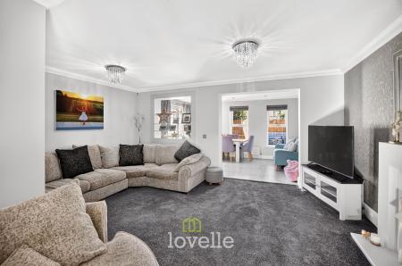 3 bedroom Semi-detached house for sale in Roladan Close, New Waltham, DN36