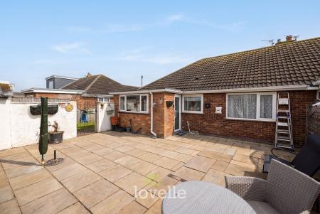 3 bedroom Semi-detached bungalow for sale in St. Johns Road, Humberston, DN36