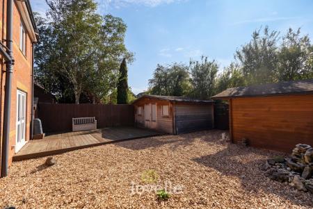 4 bedroom Detached house for sale in Chandlers Close, New Waltham, DN36