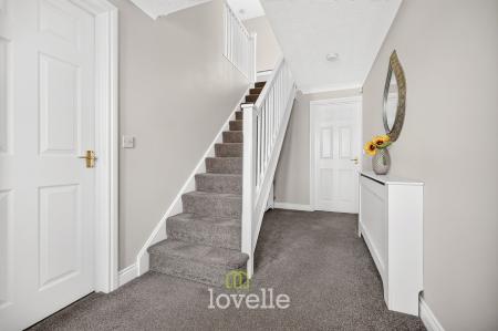 4 bedroom Detached house for sale in Chandlers Close, New Waltham, DN36