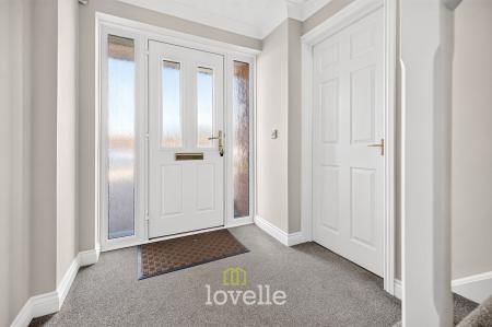4 bedroom Detached house for sale in Chandlers Close, New Waltham, DN36