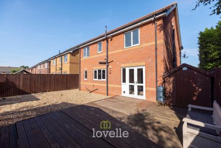 4 bedroom Detached house for sale in Chandlers Close, New Waltham, DN36
