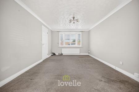 4 bedroom Detached house for sale in Chandlers Close, New Waltham, DN36