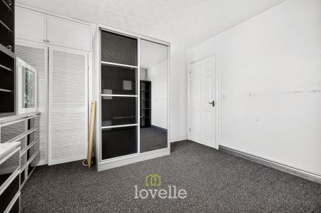 4 bedroom Detached house for sale in Chandlers Close, New Waltham, DN36