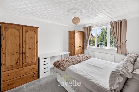 5 bedroom Detached house for sale in Burnham Reach, Cleethorpes, DN35