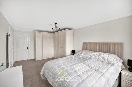 5 bedroom Detached house for sale in Burnham Reach, Cleethorpes, DN35