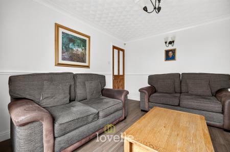 5 bedroom Detached house for sale in Burnham Reach, Cleethorpes, DN35