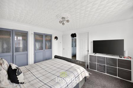 5 bedroom Detached house for sale in Burnham Reach, Cleethorpes, DN35