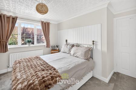 5 bedroom Detached house for sale in Burnham Reach, Cleethorpes, DN35