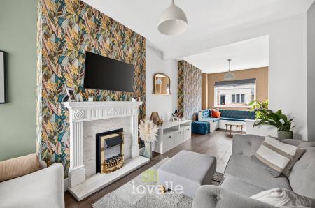 3 bedroom End of terrace house for sale in Pelham Road, Cleethorpes, DN35