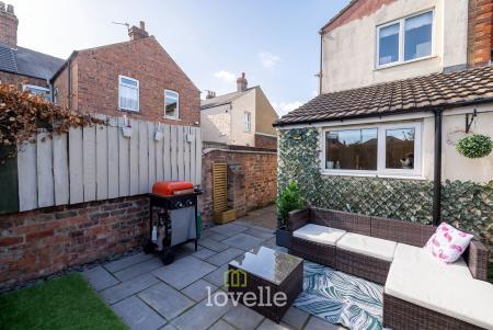 3 bedroom End of terrace house for sale in Pelham Road, Cleethorpes, DN35