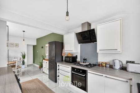 3 bedroom End of terrace house for sale in Pelham Road, Cleethorpes, DN35
