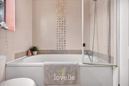 3 bedroom End of terrace house for sale in Pelham Road, Cleethorpes, DN35