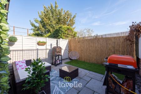 3 bedroom End of terrace house for sale in Pelham Road, Cleethorpes, DN35