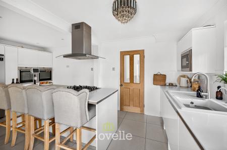 3 bedroom Semi-detached house for sale in Brampton Way, Cleethorpes, DN35