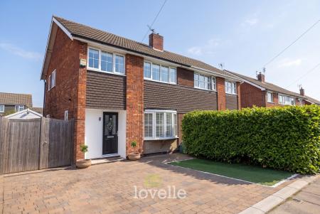 3 bedroom Semi-detached house for sale in Brampton Way, Cleethorpes, DN35