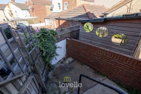 1 bedroom End of terrace house for sale in Bursar Street, Cleethorpes, DN35