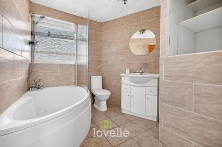 1 bedroom End of terrace house for sale in Bursar Street, Cleethorpes, DN35