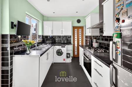 3 bedroom Terraced House for sale in Manchester Street, Cleethorpes, DN35