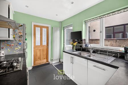 3 bedroom Terraced House for sale in Manchester Street, Cleethorpes, DN35