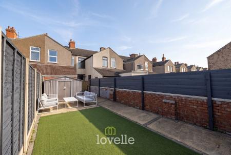 3 bedroom Terraced House for sale in Manchester Street, Cleethorpes, DN35