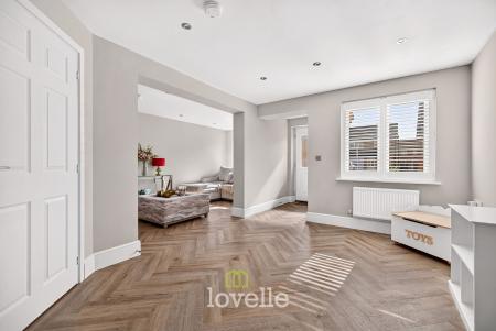 3 bedroom Detached house for sale in Eagle Drive, Humberston, DN36